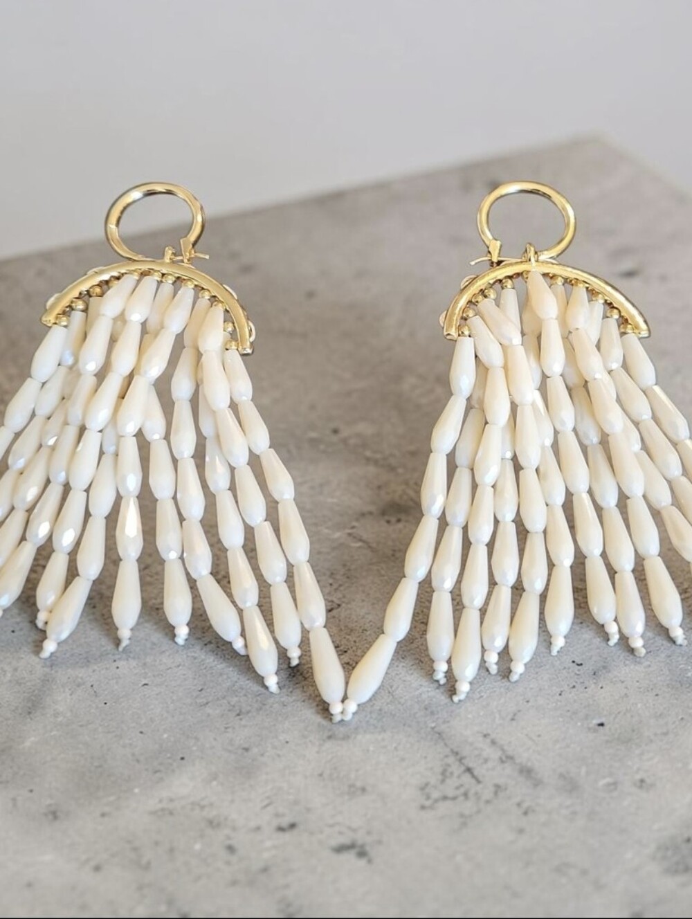Sassified Boutique NWT Gold and Ivory Beaded Fringe Drop Earrings.